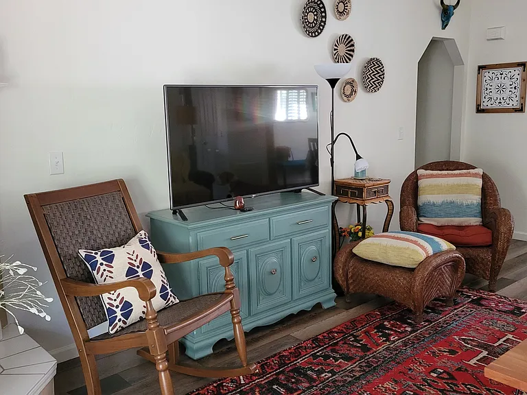 1717 Timberlane — Photo 3