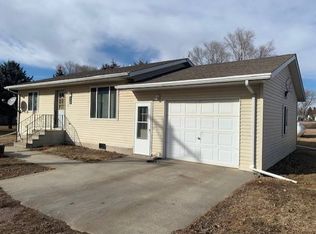 208 W Railroad St S, White Lake, SD 57383