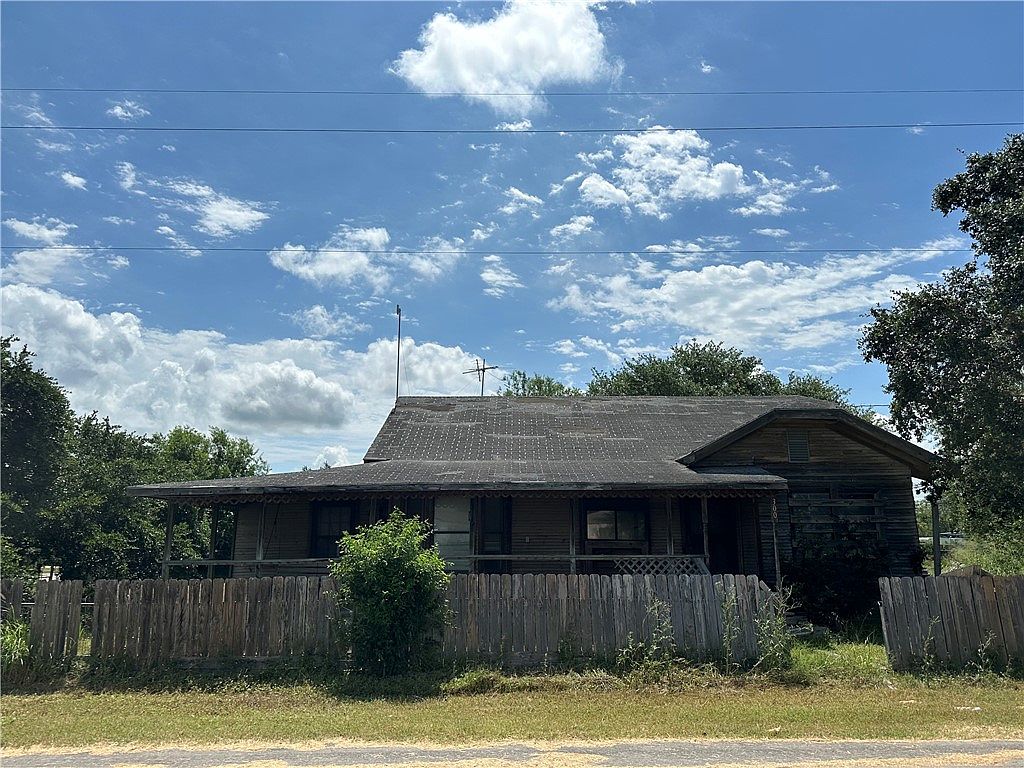 300 E Alexander St, Three Rivers, TX 78071 MLS 420794 Zillow