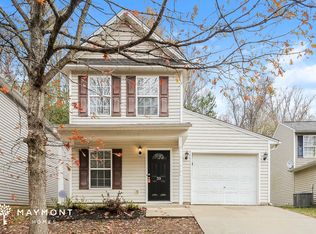 33 Birdsong Ln, Taylors, SC 29687