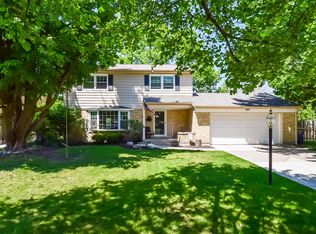 2655 Boston St SE, East Grand Rapids, MI 49506
