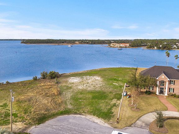 3rd image of 4740 Baywood Dr