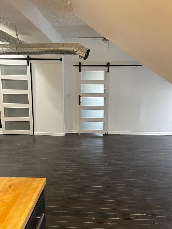 1 bed, 2.0 bath, 1200 sqft, $1,350 — Photo 4