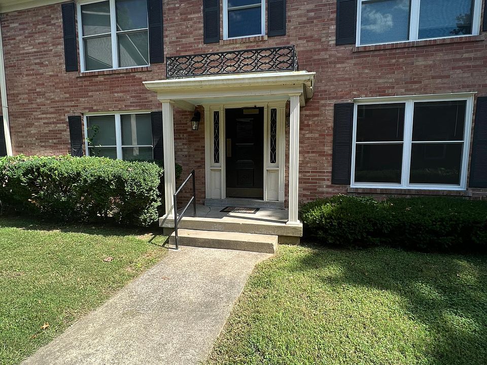 Entrance to Unit on right