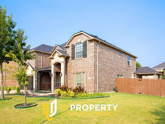 3rd image of 12184 Nandina Ln