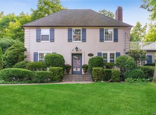 118 Brewster Rd, Scarsdale, NY 10583