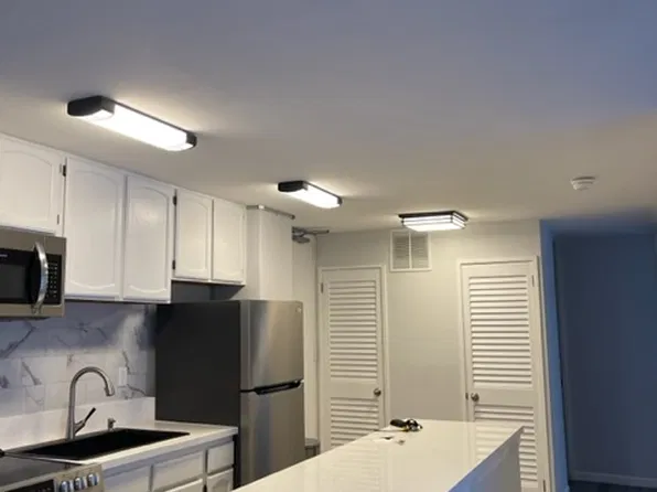2415 Ala Wai Blvd APT 1106, Honolulu, HI 96815