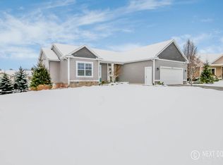 8630 Hawthorne Dr, Jenison, MI 49428