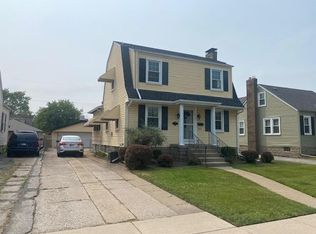 7222 Howard Ave, Hammond, IN 46324