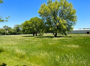 3013 N Us Highway 12, Spring Grove, IL 60081