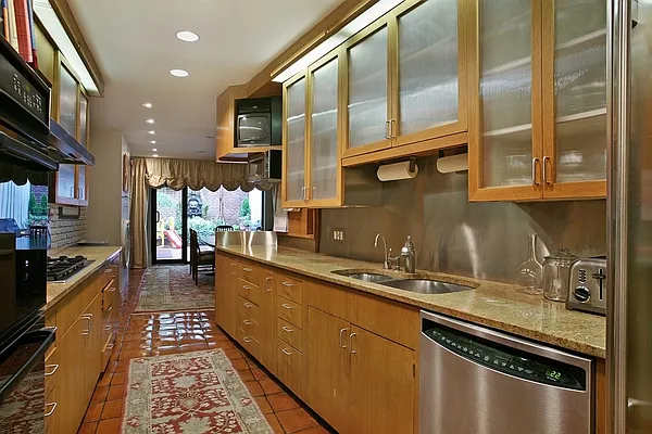 Rented by Corcoran | media 8