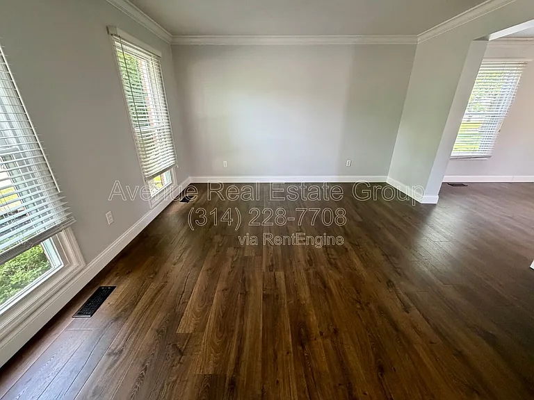 15812 Cedarmill Dr — Photo 9