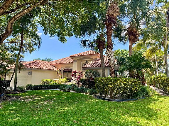 2nd image of 6615 NW 74th Court