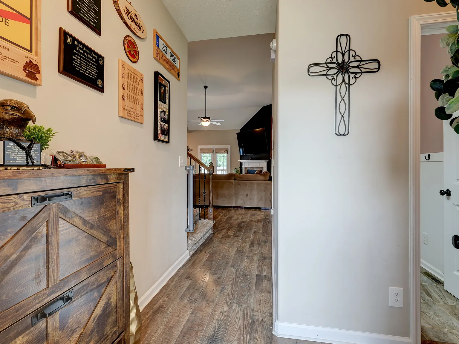 3 bed, 2.5 bath, 1806 sqft, $2,100 — Photo 4