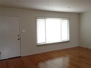 3rd image of 354 Valencia Dr