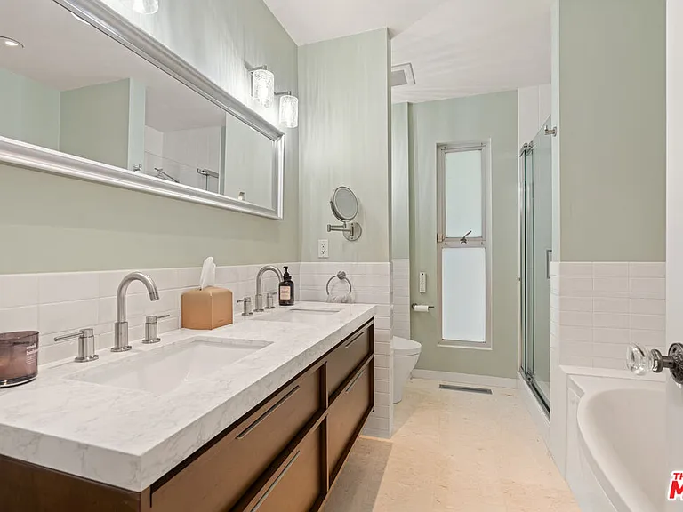 1853 Nichols Canyon Rd — Photo 21