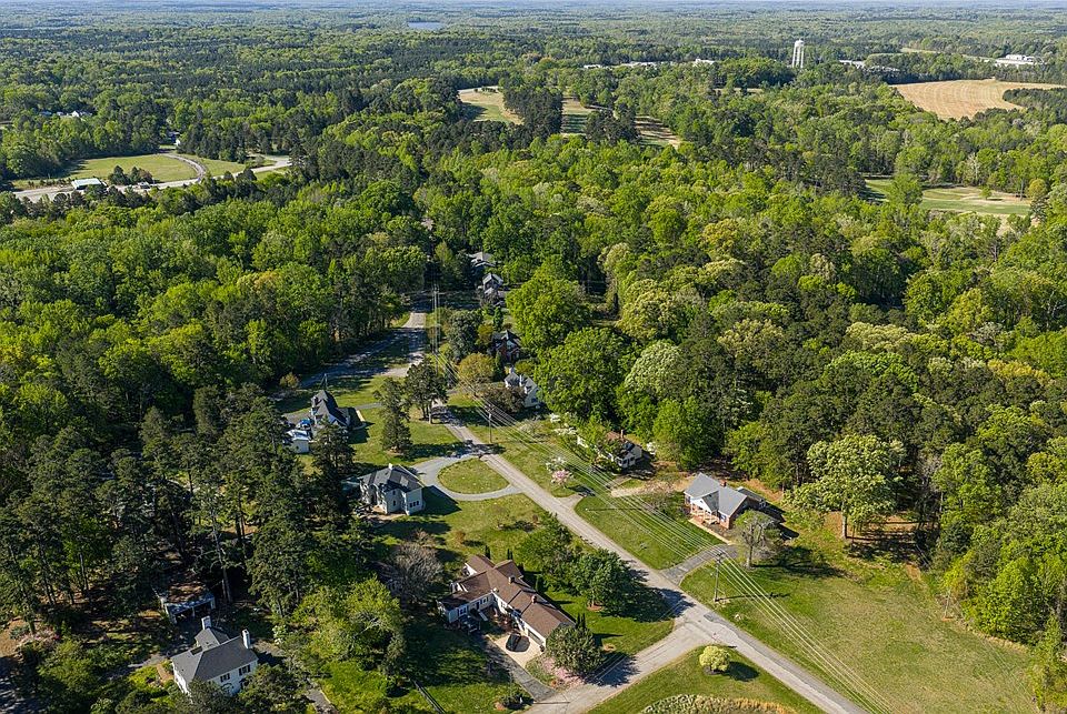 46th image of 379 Old Rock Rd