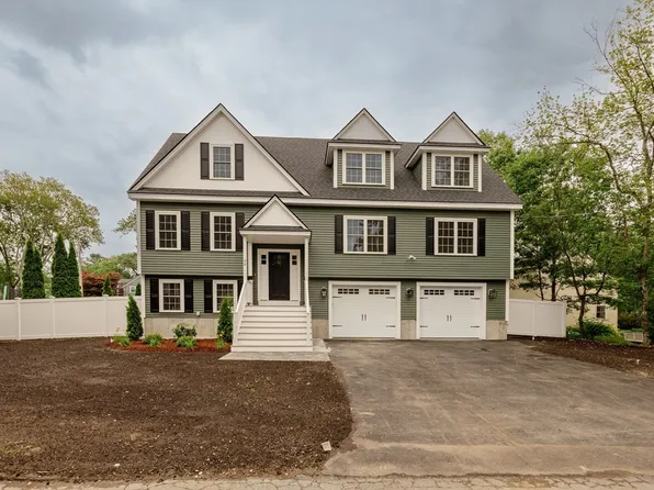 34 Torre St, Reading, MA 01867