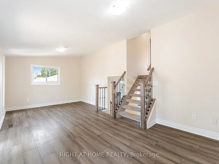 50 Albemarle St — Photo 17