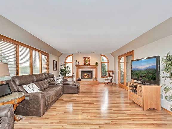 4th image of 18156 Imperial Ln