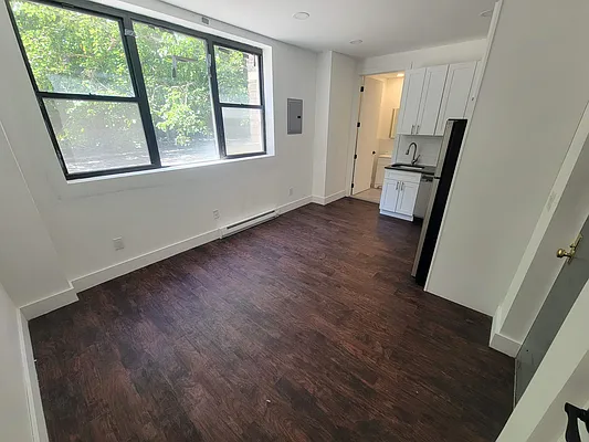 Rented by Bruma Realty LLC | media 1