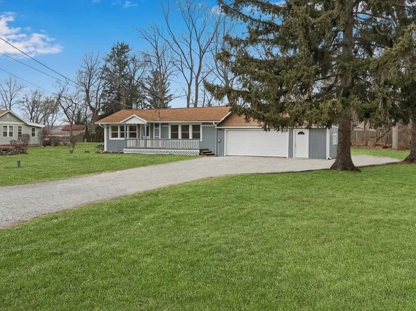 26262 W Grapevine Ave, Antioch, IL 60002