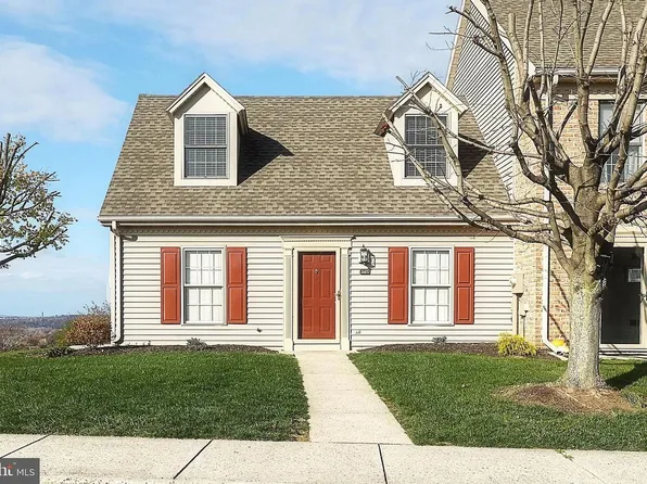 167 Crown Pointe Dr, York, PA 17402