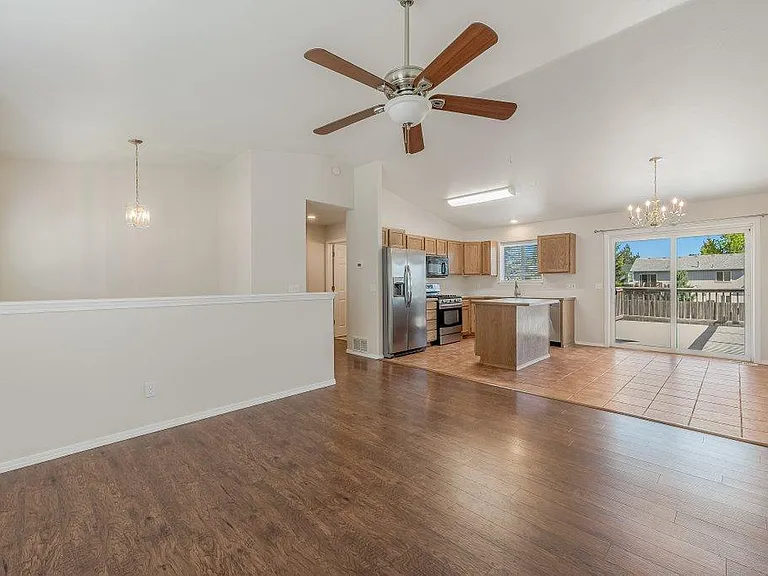 1179 W Cardinal Ave — Photo 5