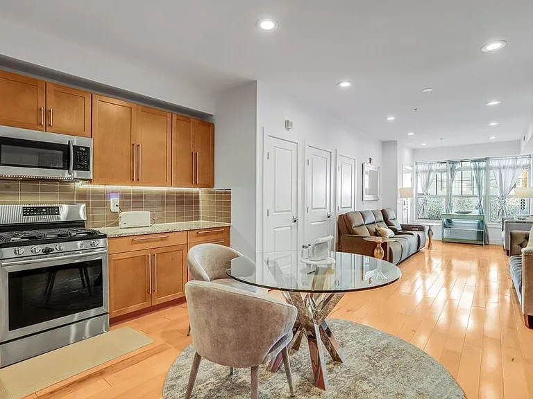 816 Kennedy St NW #2 — Photo 17