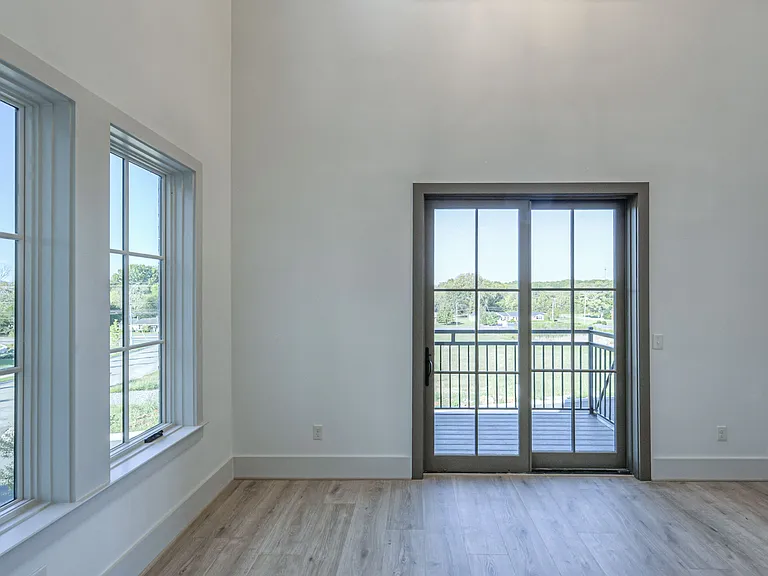 1025 Southwalk Dr — Photo 46