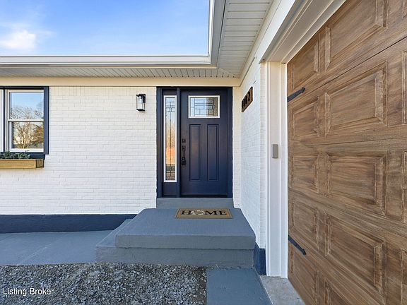 3rd image of 4002 Centennial Ave