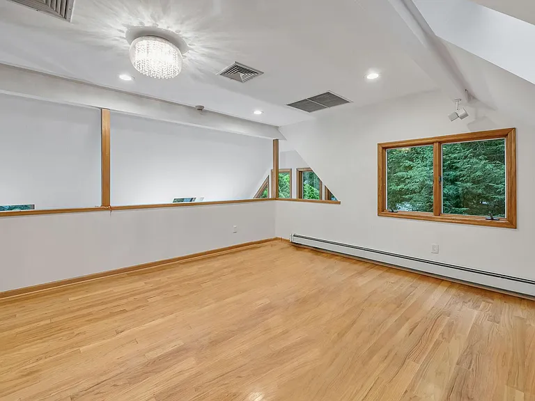 384 Owen Ave — Photo 24