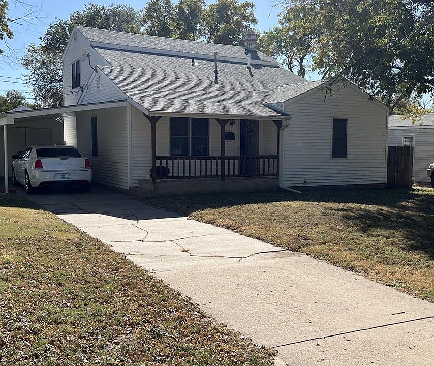 555 W 10th St, Hoisington, KS 67544 MLS 209350 Zillow