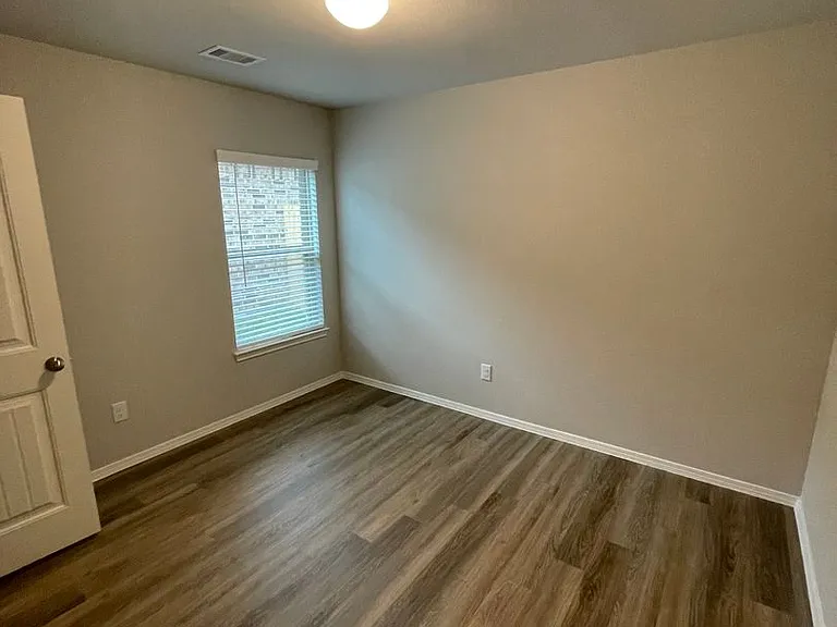 727 Long Cedar Dr — Photo 8