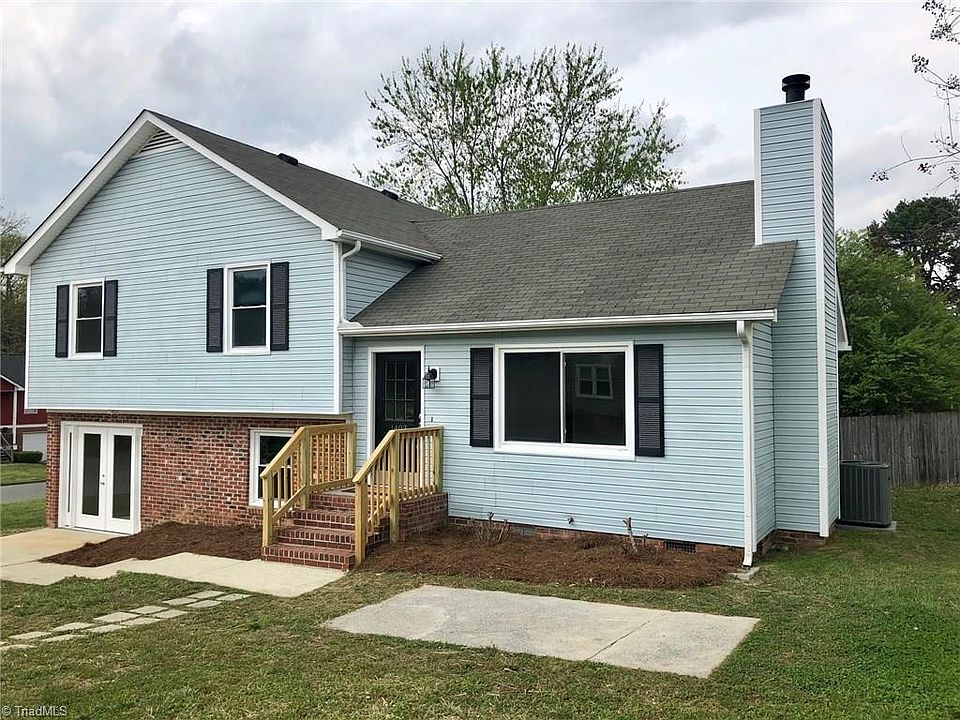 1st image of 1403 Hamlet Pl