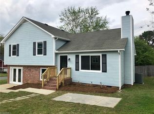 1403 Hamlet Pl, Greensboro, NC 27406