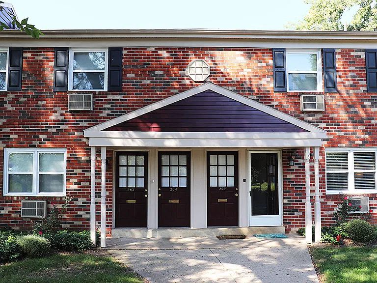 Concord Court Apartments — Photo 12