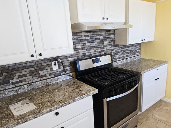 3rd image of 5350 Daisy Ave #1