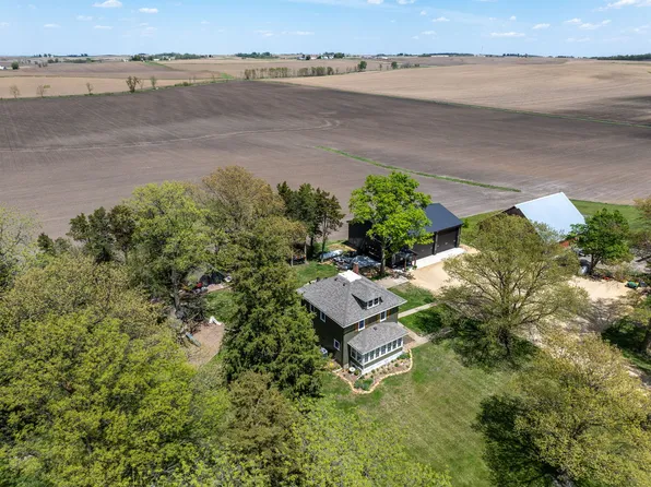 1780 170th St, Lost Nation, IA 52254