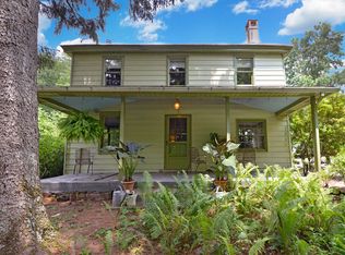 6015 Paunnacussing Creek Rd, New Hope, PA 18938