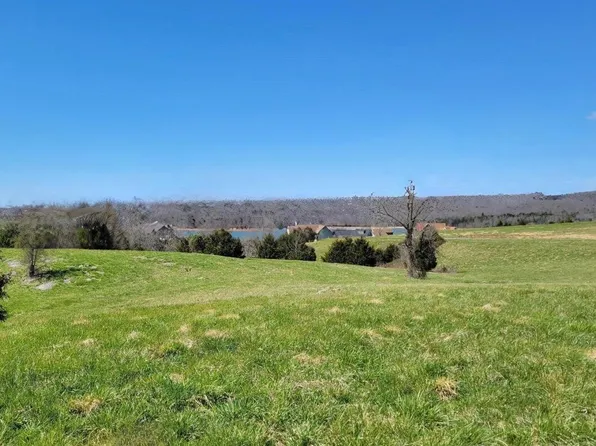 Russell Brothers Rd, Sharps Chapel, TN 37866