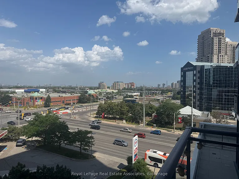55 Eglinton Ave W #606 — Photo 12