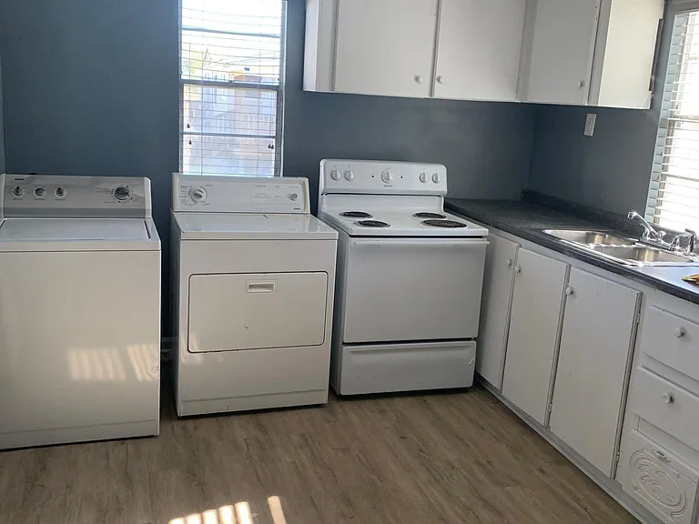 375 Shelley Dr #B — Photo 5