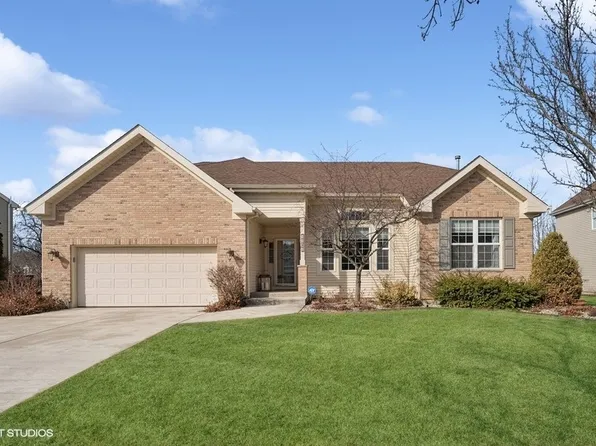 5582 Chapel Hl, Gurnee, IL 60031