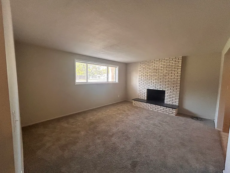 9186 W Dalton Pl — Photo 6