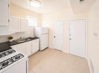 3133 W Augusta Blvd #2E, Chicago, IL 60622