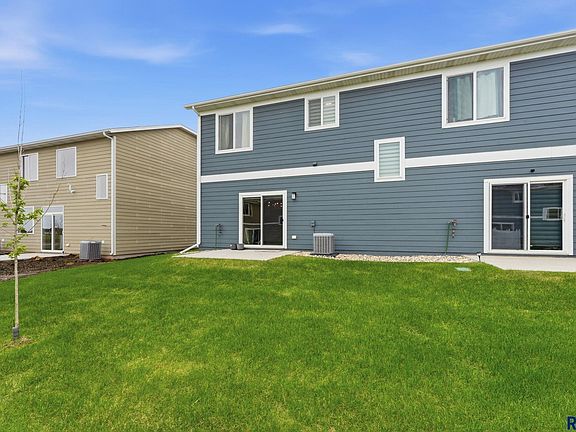 3rd image of 4606 E Whisper Ridge Pl