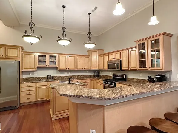 12 N 3rd St #203, Lafayette, IN 47901