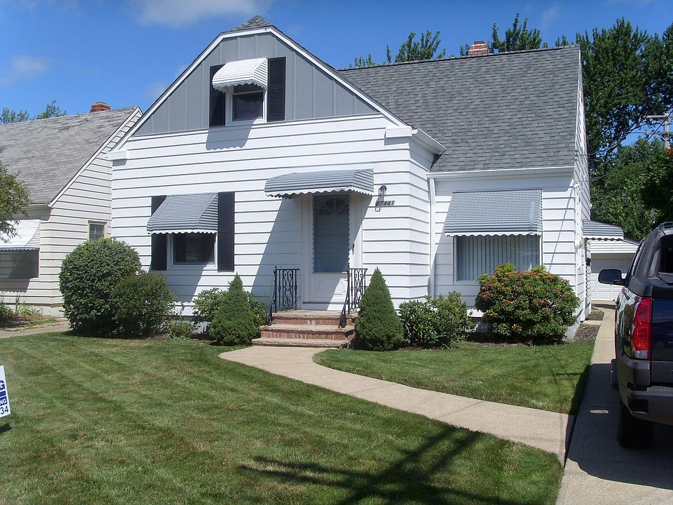 1st image of 27441 Forestview Ave