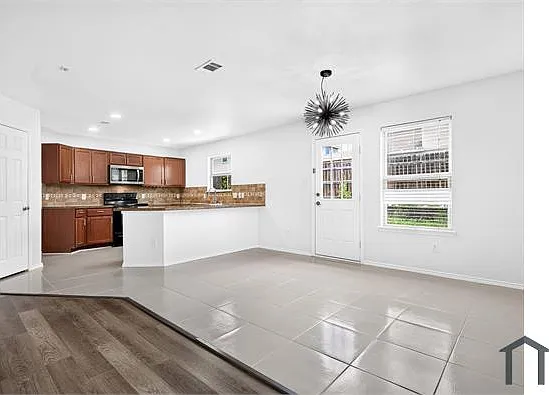 5500 Stone Meadow Ln — Photo 7